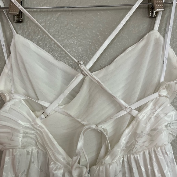 Pleating Up White Satin Jacquard Pleated Midi Dress - Picture 7 of 11